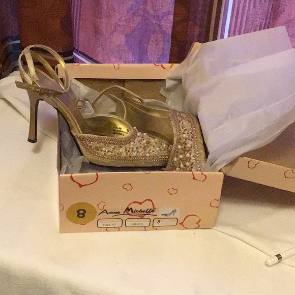 Shoes - Picture 6 of 6